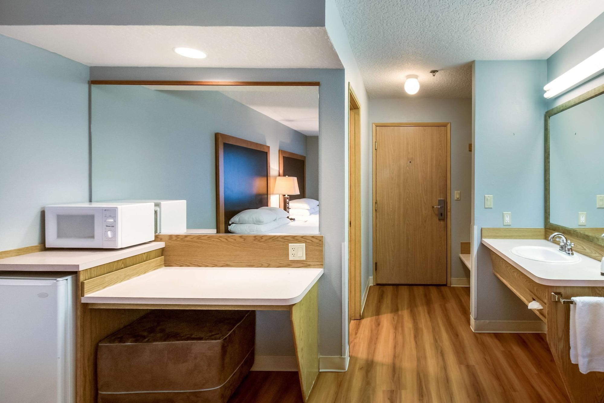 Red Lion Inn & Suites Seaside Esterno foto