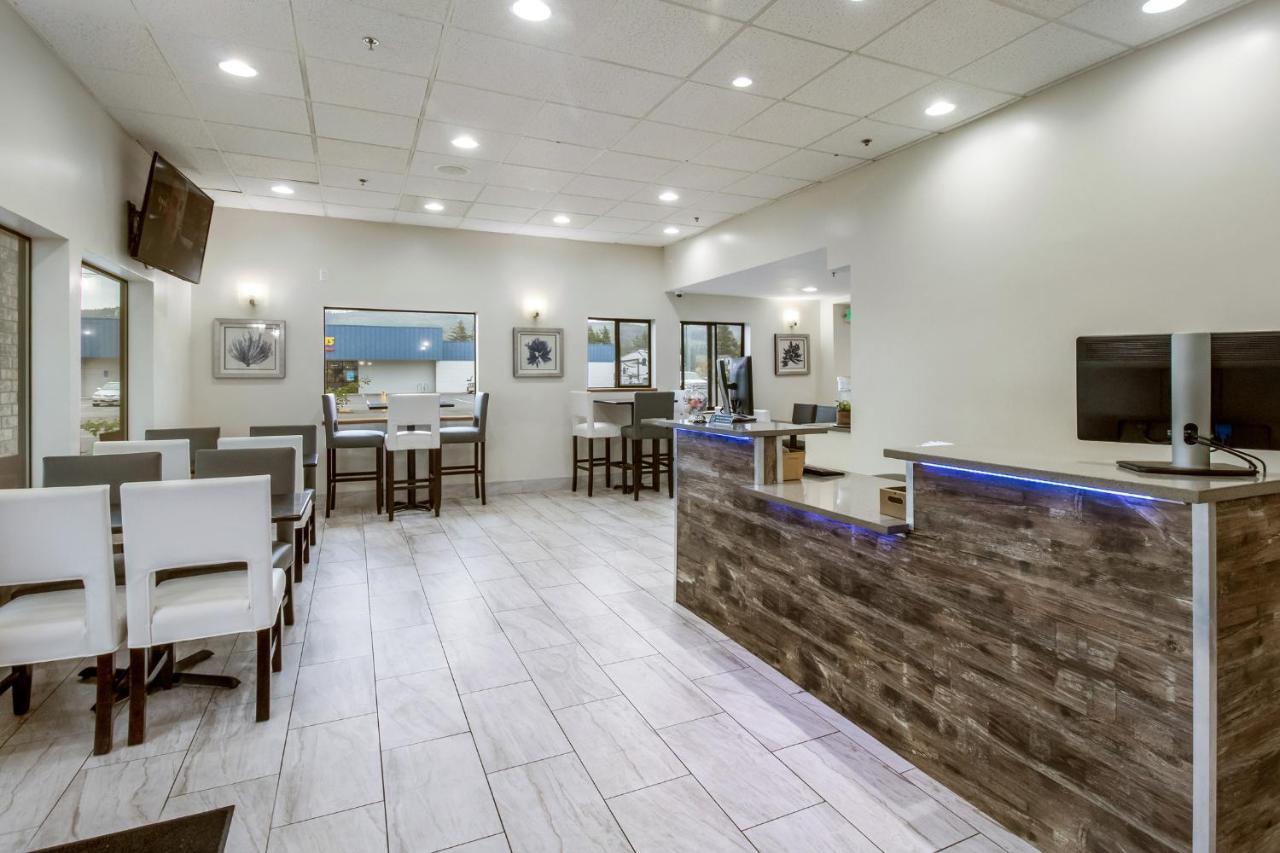 Red Lion Inn & Suites Seaside Esterno foto